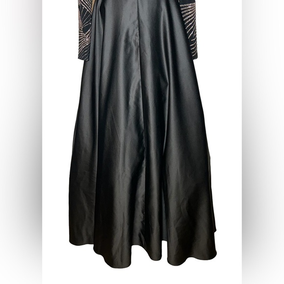 Betsy & Adam Black & Gold Long Sleeve Glitter Gianni Maxi Gown w/ Pockets Size 4 - Picture 13 of 16